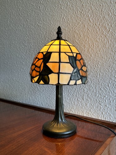 Bellissima lampada tavolo - lampada, da